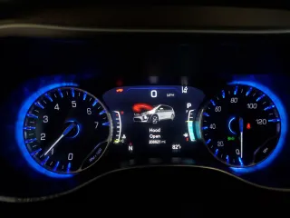 2017 Chrysler Pacifica Touring L Plus с VIN 2C4RC1EG4HR637842, выставлен на аукционе Copart как лот 56588475 с пробегом 208 821 миль миль и Списание • Salvage title. История ставок и продаж доступна на DreamBid. Изображение 9.
