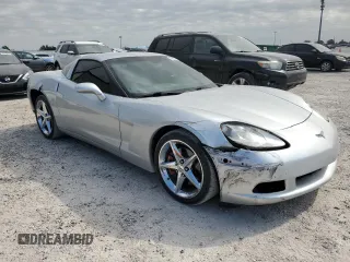 2012 Chevrolet Corvette 3LT с VIN 1G1YG2DW0C5100057, выставлен на аукционе Copart как лот 74807624 с пробегом 52 560 миль миль и Списание • Salvage title. История ставок и продаж доступна на DreamBid. Изображение 4.