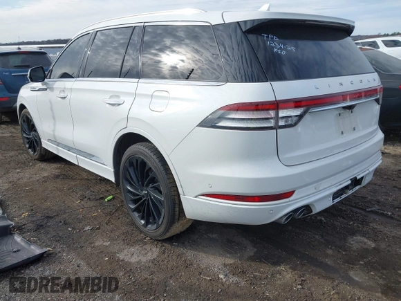 2021 Lincoln Aviator Reserve with VIN 5LM5J7XC5MGL18763, listed as a IAAI auction lot 41674701 with 92,284 mi miles and . Bid and sale history available at DreamBid. Image 3.