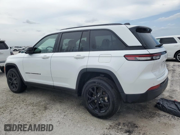 2024 Jeep Grand Cherokee Altitude with VIN 1C4RJGAG5R8546493, listed as a Copart auction lot 75140814 with 11,611 mi miles and Non repairable. Bid and sale history available at DreamBid. Image 2.