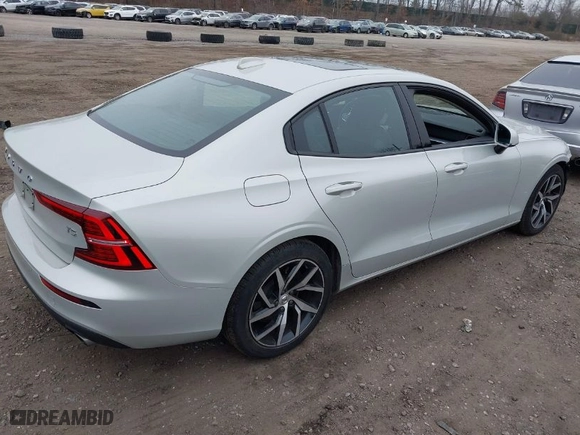2020 Volvo S60 Momentum with VIN 7JR102FK0LG041752, listed as a IAAI auction lot 41906295 with NaN miles. Bid and sale history available at carsss.com. Image 4.