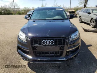 2014 Audi Q7 z VIN WA1DMCFE3ED008419, wystawiony jako Copart lot #56144315 z przebiegiem Nie podano mil oraz Szkoda całkowita • Salvage title. Historia ofert i sprzedaży dostępna na DreamBid. Obrazek 5.