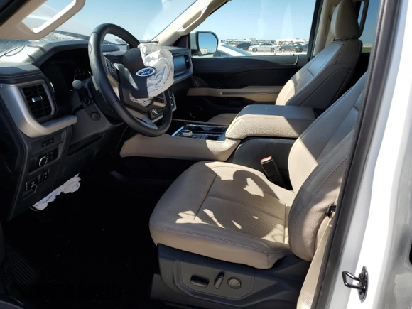 2022 Ford Expedition Max XLT z VIN 1FMJK1HT5NEA58324, wystawiony jako Copart lot #54058565 z przebiegiem Nie podano mil oraz Szkoda całkowita • Salvage title. Historia ofert i sprzedaży dostępna na DreamBid. Obrazek 7.