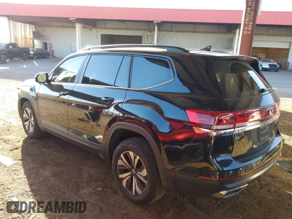 2024 Volkswagen Atlas SE with VIN 1V2LR2CA4RC505410, listed as a IAAI auction lot 41513445 with 18,647 mi miles and . Bid and sale history available at DreamBid. Image 14.