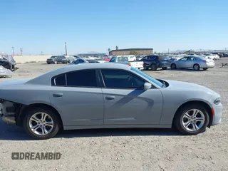 2020 Dodge Charger SXT z VIN 2C3CDXBG5LH194484, wystawiony jako IAAI lot #42121474 z przebiegiem 82 897 mil mil oraz . Historia ofert i sprzedaży dostępna na DreamBid. Obrazek 14.