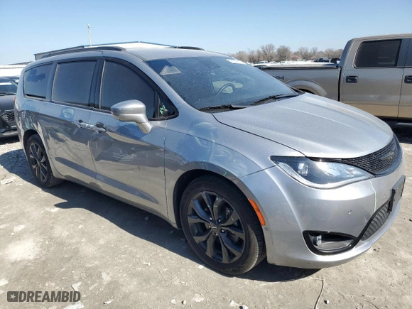 2020 Chrysler Pacifica Touring with VIN 2C4RC1FG7LR146477, listed as a Copart auction lot 48309615 with 112,563 mi miles and Salvage Title. Bid and sale history available at carsss.com. Image 4.