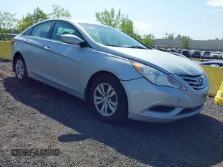 2011 Hyundai Sonata GLS with VIN 5NPEB4AC5BH188617, listed as a IAAI auction lot 42167769 with 176,326 mi miles and . Bid and sale history available at carsss.com. Image 1.