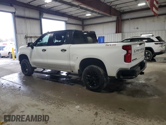 2021 Chevrolet Silverado 1500 LT Trail Boss with VIN 1GCPYFEL8MZ444404, listed as a Copart auction lot 47567215 with 10,384 mi miles and Salvage Title. Bid and sale history available at DreamBid. Image 2.