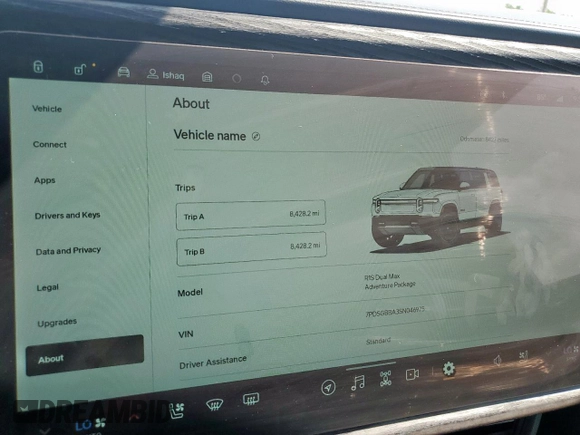 2025 Rivian R1S Adventure z VIN 7PDSGBBA3SN046975, wystawiony jako Copart lot #61790405 z przebiegiem 8 427 mil mil oraz Szkoda całkowita • Salvage title. Historia ofert i sprzedaży dostępna na DreamBid. Obrazek 9.