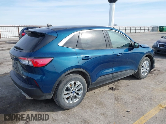 2020 Ford Escape SE z VIN 1FMCU9G68LUC31480, wystawiony jako IAAI lot #41780930 z przebiegiem 45 494 mil mil oraz . Historia ofert i sprzedaży dostępna na DreamBid. Obrazek 4.
