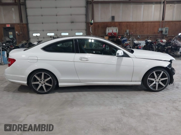 2015 Mercedes-Benz C 250 with VIN WDDGJ4HB5FG375879, listed as a IAAI auction lot 42454524 with 50,588 mi miles and . Bid and sale history available at DreamBid. Image 13.
