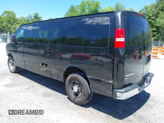 2018 Chevrolet Express Passenger LT with VIN 1GAZGPFG2J1320909, listed as a IAAI auction lot 42332001 with 89,732 mi miles and . Bid and sale history available at DreamBid. Image 3.