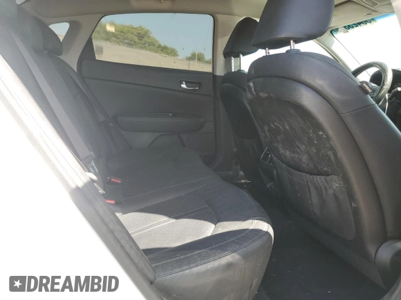 2018 Kia Optima EX z VIN KNAGU4LE8J5024839, wystawiony jako Copart lot #58423325 z przebiegiem Nie podano mil oraz Szkoda całkowita • Salvage title. Historia ofert i sprzedaży dostępna na DreamBid. Obrazek 10.