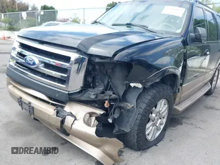 2013 Ford Expedition XLT z VIN 1FMJU1H53DEF16906, wystawiony jako IAAI lot #42196613 z przebiegiem 203 071 mil mil oraz . Historia ofert i sprzedaży dostępna na DreamBid. Obrazek 18.