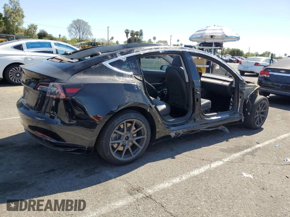 2019 Tesla Model 3 Mid Range z VIN 5YJ3E1EA8KF306096, wystawiony jako Copart lot #54790755 z przebiegiem 170 775 mil mil oraz Szkody całkowita. Historia ofert i sprzedaży dostępna na DreamBid. Obrazek 3.