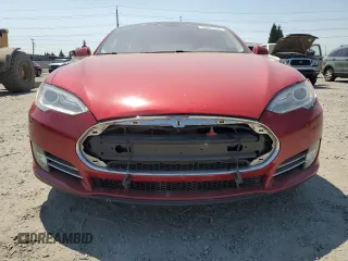 2014 Tesla Model S 60 with VIN 5YJSA1H17EFP29100, listed as a Copart auction lot 65081725 with 130,377 mi miles and Clean title. Bid and sale history available at DreamBid. Image 5.