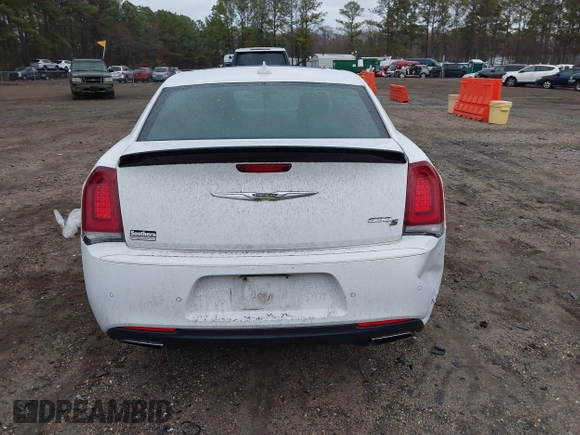 2018 Chrysler 300 with VIN 2C3CCABG5JH244829, listed as a IAAI auction lot 41726654 with 156,131 mi miles. Bid and sale history available at carsss.com. Image 15.