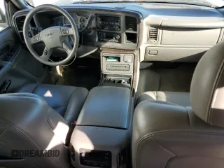2005 GMC Sierra Denali z VIN 2GTEK63N551145668, wystawiony jako Copart lot #50544675 z przebiegiem Nie podano mil oraz Tytuł czysty. Historia ofert i sprzedaży dostępna na DreamBid. Obrazek 8.