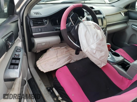 2012 Toyota Camry XLE z VIN 4T1BD1FK5CU046816, wystawiony jako Copart lot #52141865 z przebiegiem 242 479 mil mil oraz Szkoda całkowita • Salvage title. Historia ofert i sprzedaży dostępna na DreamBid. Obrazek 8.