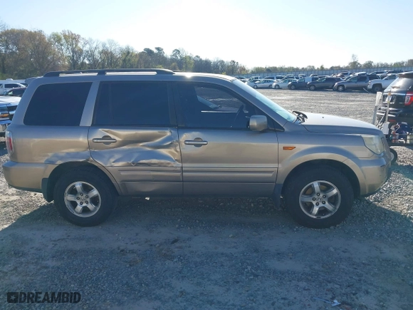 2007 Honda Pilot EX-L with VIN 5FNYF28537B024558, listed as a IAAI auction lot 41806196 with 196,256 mi miles. Bid and sale history available at carsss.com. Image 13.