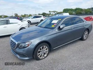 2017 Mercedes-Benz E-Class E 300 Luxury with VIN WDDZF4JB2HA137353, listed as a IAAI auction lot 40830208 with 1 mi miles. Bid and sale history available at carsss.com. Image 17.