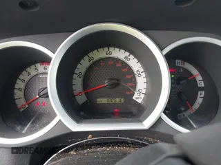 2015 Toyota Tacoma z VIN 5TFUX4EN9FX037511, wystawiony jako IAAI lot #42032253 z przebiegiem 180 516 mil mil oraz . Historia ofert i sprzedaży dostępna na DreamBid. Obrazek 7.