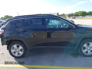 2022 Jeep Compass Latitude with VIN 3C4NJCBB6NT229344, listed as a IAAI auction lot 41686958 with 40,696 mi miles and . Bid and sale history available at carsss.com. Image 14.