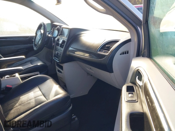 2013 Chrysler Town & Country Touring with VIN 2C4RC1BG9DR721542, listed as a IAAI auction lot 41845146 with 269,088 mi miles. Bid and sale history available at carsss.com. Image 5.