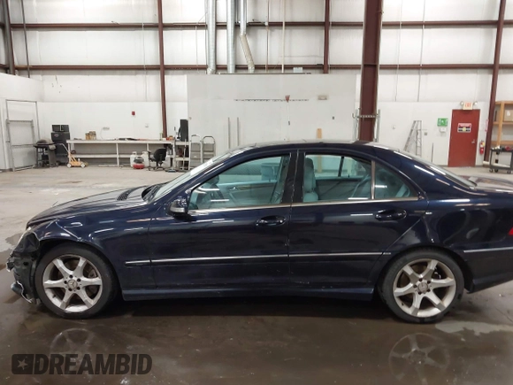 2007 Mercedes-Benz C 230 Sport с VIN WDBRF52H97F930409, выставлен на аукционе IAAI как лот 42504108 с пробегом 124 944 миль миль и . История ставок и продаж доступна на DreamBid. Изображение 14.