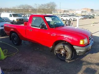 2002 Ford Ranger XL with VIN 1FTYR10D02TA29906, listed as a IAAI auction lot 41782082 with 197,563 mi miles. Bid and sale history available at carsss.com. Image 1.