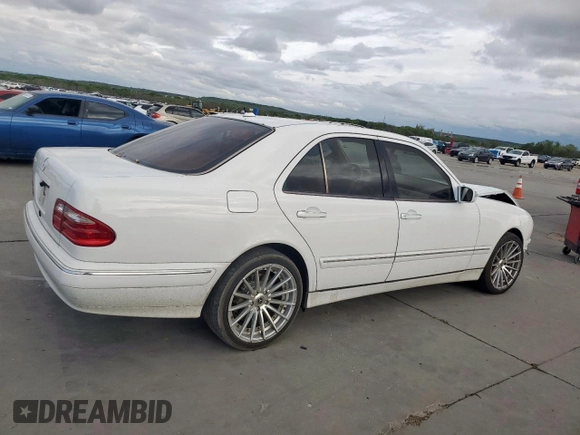 2001 Mercedes-Benz E-Class with VIN WDBJF65J71B292564, listed as a Copart auction lot 50943995 with 120,843 mi miles and Clean Title. Bid and sale history available at carsss.com. Image 3.