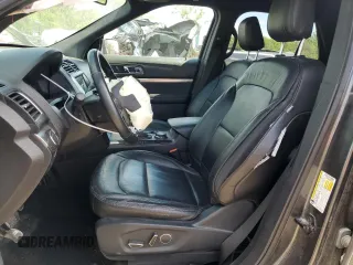 2018 Ford Explorer XLT z VIN 1FM5K8D88JGB08353, wystawiony jako Copart lot #56324765 z przebiegiem 140 716 mil mil oraz Szkoda całkowita • Salvage title. Historia ofert i sprzedaży dostępna na DreamBid. Obrazek 7.