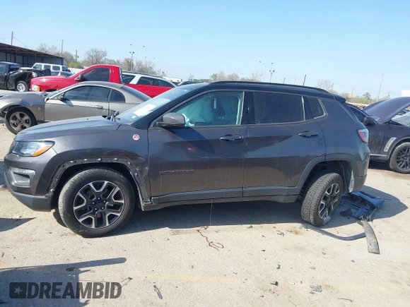 2019 Jeep Compass Trailhawk with VIN 3C4NJDDBXKT811171, listed as a IAAI auction lot 41786708 with 107,697 mi miles and . Bid and sale history available at carsss.com. Image 14.