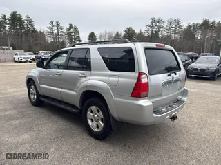 2006 Toyota 4Runner SR5 with VIN JTEBU14RX68062197, listed as a IAAI auction lot 41980931 with 232,547 mi miles. Bid and sale history available at carsss.com. Image 3.