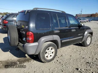 2003 Jeep Liberty Sport with VIN 1J4GL48K33W729978, listed as a Copart auction lot 76207834 with 104,992 mi miles and Clean Title. Bid and sale history available at carsss.com. Image 3.