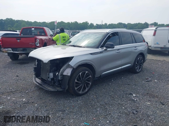2020 Lincoln Aviator Reserve with VIN 5LM5J7XC8LGL32204, listed as a IAAI auction lot 42406158 with 83,227 mi miles and . Bid and sale history available at DreamBid. Image 2.