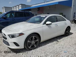 2019 Mercedes-Benz A 220 z VIN WDD3G4EB4KW012801, wystawiony jako Copart lot #49695675 z przebiegiem 230 306 mil mil oraz Czysty tytuł • Clean title. Historia ofert i sprzedaży dostępna na DreamBid. Obrazek 1.