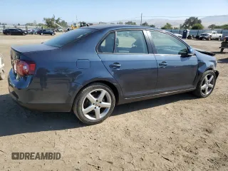 2010 Volkswagen Jetta Limited Edition with VIN 3VWAZ7AJ1AM119889, listed as a Copart auction lot 60680275 with 90,778 mi miles and Salvage title. Bid and sale history available at DreamBid. Image 3.
