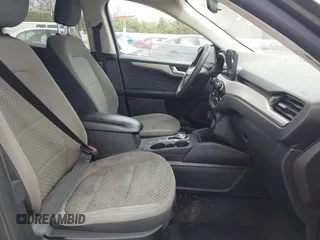 2021 Ford Escape SE z VIN 1FMCU0G62MUA94307, wystawiony jako IAAI lot #42018728 z przebiegiem 142 662 mil mil oraz . Historia ofert i sprzedaży dostępna na DreamBid. Obrazek 5.