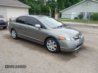 2008 Honda Civic LX z VIN 1HGFA16548L091849, wystawiony jako IAAI lot #42378104 z przebiegiem 74 981 mil mil oraz . Historia ofert i sprzedaży dostępna na DreamBid. Obrazek 1.