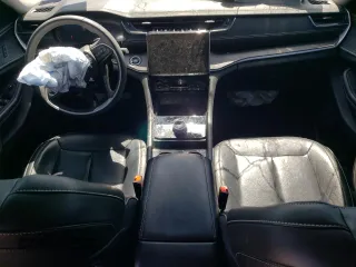 2023 Jeep Grand Cherokee Limited z VIN 1C4RJJBG8P8101321, wystawiony jako Copart lot #48723865 z przebiegiem 33 062 mil mil oraz Szkoda całkowita • Salvage title. Historia ofert i sprzedaży dostępna na DreamBid. Obrazek 8.