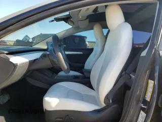 2022 Tesla Model 3 z VIN 5YJ3E1EA5NF124425, wystawiony jako Copart lot #43804405 z przebiegiem 57 412 mil mil oraz Szkoda całkowita • Salvage title. Historia ofert i sprzedaży dostępna na DreamBid. Obrazek 7.