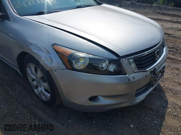2009 Honda Accord EX-L with VIN 1HGCP36839A027421, listed as a IAAI auction lot 40128806 with 198,610 mi miles and . Bid and sale history available at DreamBid. Image 6.
