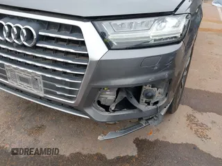 2017 Audi Q7 Premium Plus with VIN WA1LAAF7XHD037219, listed as a IAAI auction lot 41668831 with 114,444 mi miles. Bid and sale history available at carsss.com. Image 6.