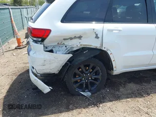 2019 Jeep Grand Cherokee Upland z VIN 1C4RJFAG9KC590235, wystawiony jako IAAI lot #42082226 z przebiegiem 78 384 mil mil oraz . Historia ofert i sprzedaży dostępna na DreamBid. Obrazek 6.