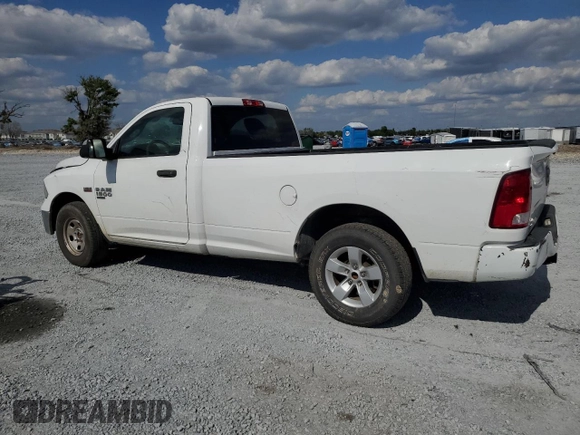 2020 Ram 1500 Tradesman z VIN 3C6JR6DT2LG164598, wystawiony jako Copart lot #53727815 z przebiegiem 141 335 mil mil oraz Czysty tytuł • Clean title. Historia ofert i sprzedaży dostępna na DreamBid. Obrazek 2.
