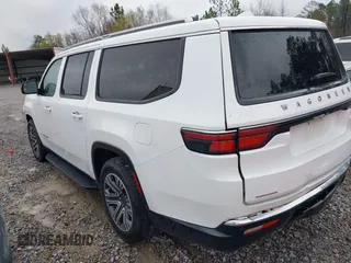 2023 Jeep Wagoneer Series II с VIN 1C4SJSBP1PS557347, выставлен на аукционе IAAI как лот 41615576 с пробегом 48 270 миль миль и . История ставок и продаж доступна на DreamBid. Изображение 3.