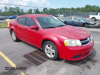 2012 Dodge Avenger SXT z VIN 1C3CDZCB5CN112128, wystawiony jako IAAI lot #42475306 z przebiegiem 166 767 mil mil oraz . Historia ofert i sprzedaży dostępna na DreamBid. Obrazek 1.