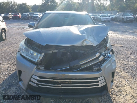 2018 Toyota Highlander SE with VIN 5TDKZRFH7JS531369, listed as a IAAI auction lot 42671645 with 130,222 mi miles and . Bid and sale history available at DreamBid. Image 12.