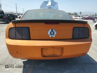 2007 Ford Mustang Deluxe z VIN 1ZVHT80N275227754, wystawiony jako Copart lot #58585035 z przebiegiem 160 466 mil mil oraz Nie do naprawy • Non repairable. Historia ofert i sprzedaży dostępna na DreamBid. Obrazek 6.